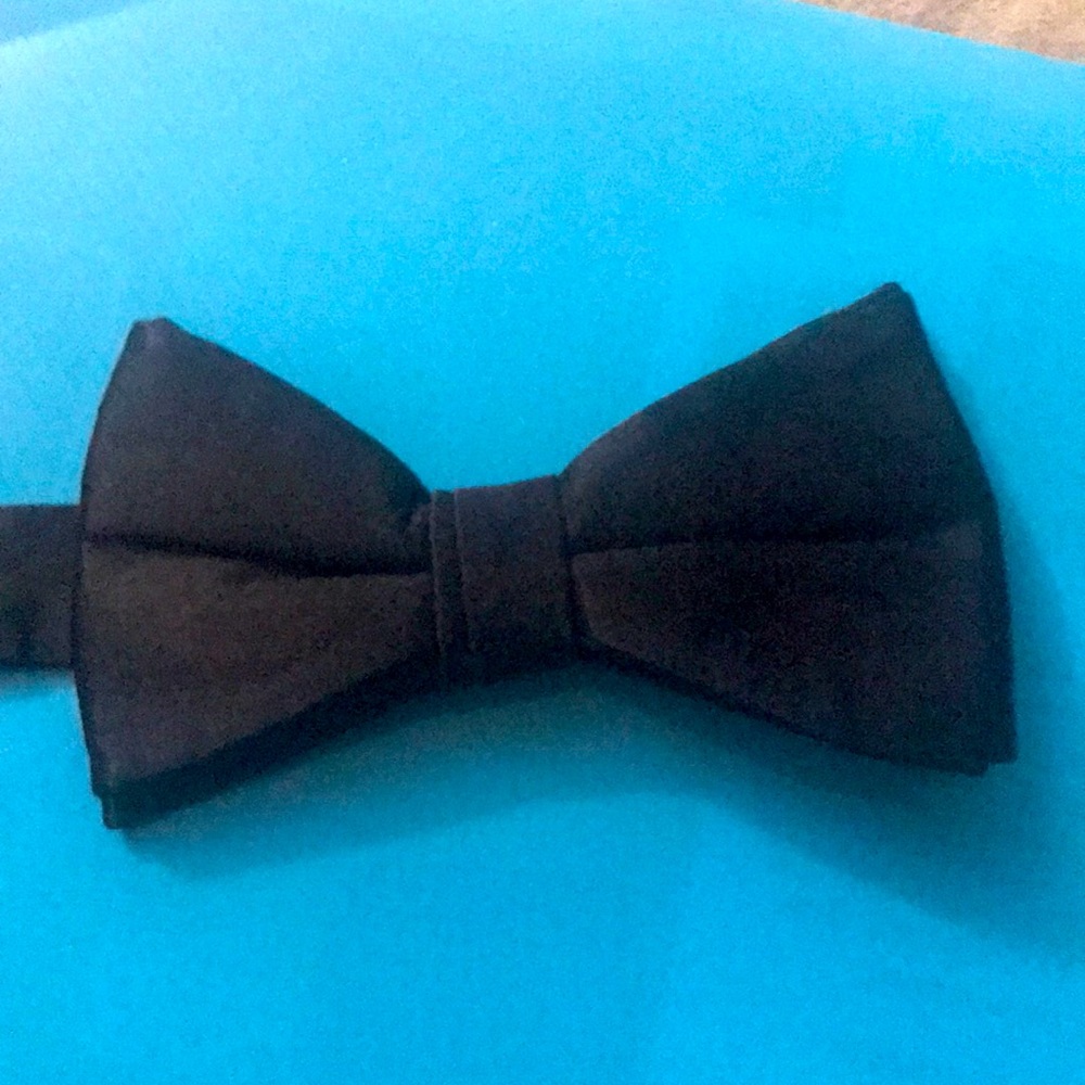 bow tie black silk
